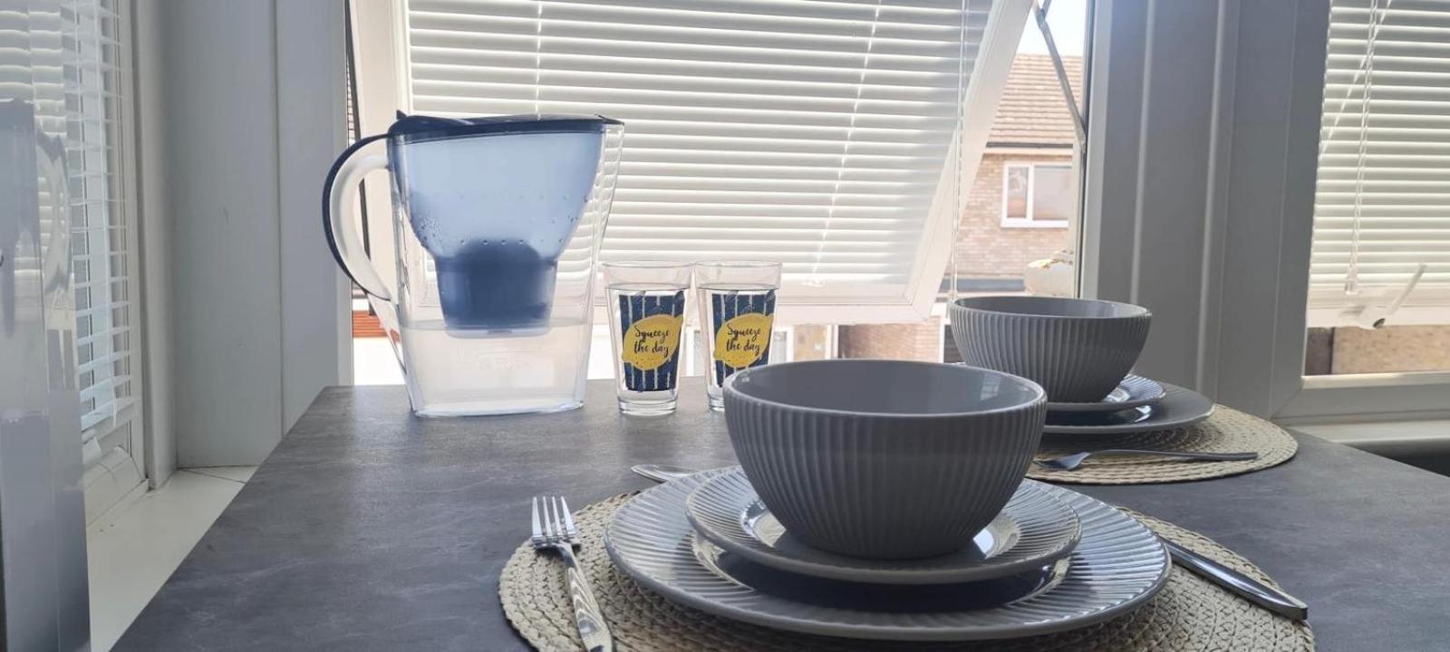 Westcliff-On-Sea Modern 2 Bedroom Apartment - Free Parking Southend-on-Sea Buitenkant foto